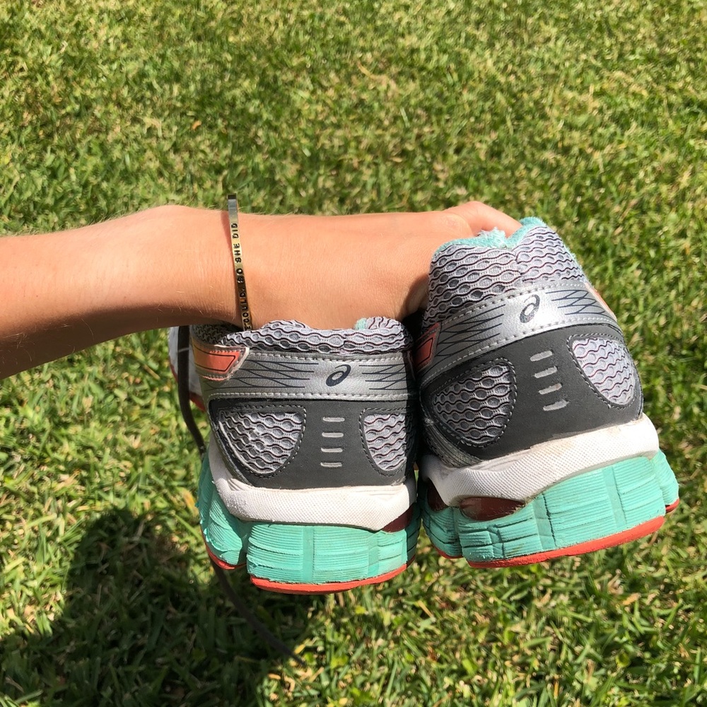 ASICS GT 1000 - Picture 4 of 5